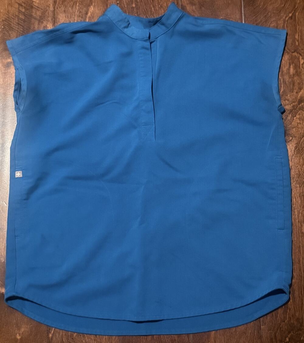 FIGS Scrub Top Blue Solid Mock Neck Pullover Technical Collection Medical XXS